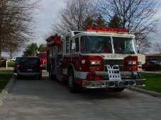 Structure Fire 5.JPG (504164 bytes)